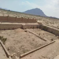 خونه قدیمی چهار دیواری ۱هکتار مساحت(روستا شهر یزد)