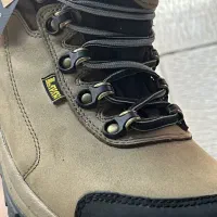 کفش کوه برند لاوان