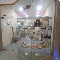 ویترین چوبی