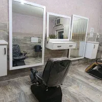 دکور ارایشگاه و صندلی اصلاح