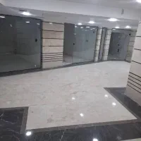 ۲۸متر نوساز سه در ورودی کنار باغ برج