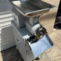 چرخ گوشت صنعتی چرخ دار سایز ۳۲ الکتروکار|کافی‌شاپ و رستوران|تهران, شهرک ابوذر|دیوار