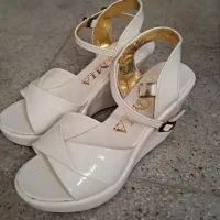 مقداری وسایل کودک