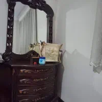 آینه ودرآور ۴کشوعه ۳تومن چوب گردو منبت کاری شده|جاکفشی، کمد، دراور|تهران, ائمه اطهار|دیوار