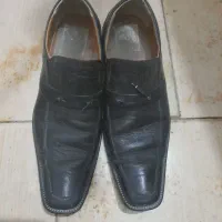 مقداری لباس و کفش برای کار