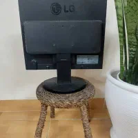 مانیتور LG با قابلیت تنظیم زاویه دید|قطعات و لوازم جانبی رایانه|آستارا, |دیوار