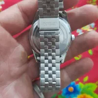 ساعت اصلی سویسی|ساعت|میانه, |دیوار