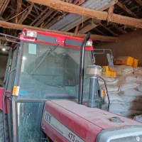 تراکتور۴۷۵جفت درحد خشک