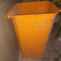 سطل زباله فلزی چرخ دار