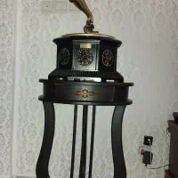 گرامافون به همراه میز