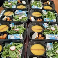 افطاری شله زرد خرما بامیه حلوا شیر نون پنیر سبزی