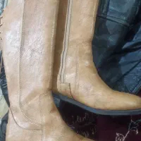 کت چرم پسرونه و چکمه دخترونه