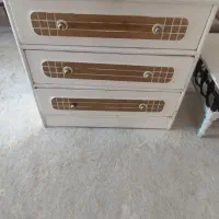 دو عددمیز زیر تلویزیونی ویک دراورفروش فوری