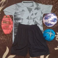 لباس وتوپ ورزشی