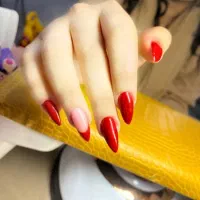 کاشت ناخن با بهترین هزینه در منزل