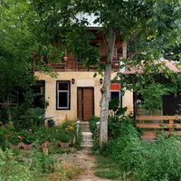 روزانه/هفتگی/کلبه چوبی دو طبقه دربست