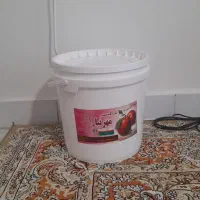 ۱۴ عدد سطل ۱۲ کیلویی دردار و دسته دار.مقاوم