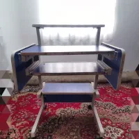 میز تحریر و کامپیوتر|میز تحریر و کامپیوتر|بروجرد, |دیوار