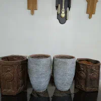 ۱۶ عدد گلدان بزرگ و متوسط