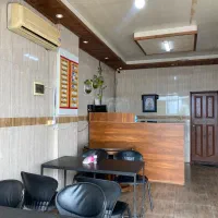 مغازه ۸۰ متری