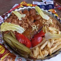 استخدام خانم در فست فود/آماده سازی مواد ساندویچ