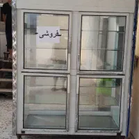 یخچال در فروشگاه و مغازه