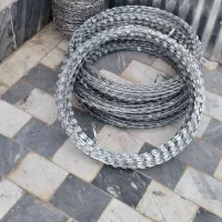 نصب فنس وسیم خاردار بیرجند