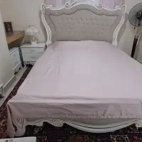 تخت و کمد و پاتختی کنار تخت|تخت و سرویس خواب|شهریار, شهریار|دیوار