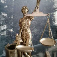 وکیل پایه یک دادگستری خانم (خانواده،حقوقی،کیفری)