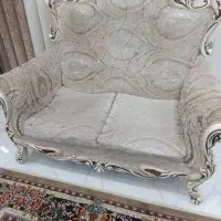مبل هفت نفره همراه میز عسلی