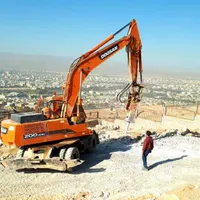 یک نفر راننده بیل مکانیکی نیازمندیم