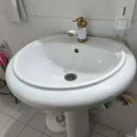 روشویی همراه با آینه و جا صابونی|لوازم سرویس بهداشتی|سنندج, |دیوار