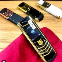 نو +گوشی های لاکچری ورتو vertu طلایی مشکی 8800.
