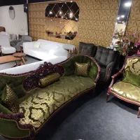 مبلمان سلطنتی.  (شاه نشین)