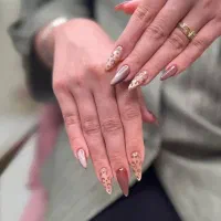 کاشت ناخن|خدمات آرایشگری و زیبایی|بروجرد, |دیوار