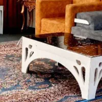 عسلی و جلو مبلی