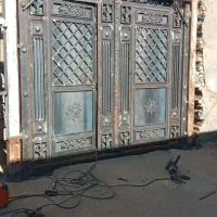 ساخت انواع مختلف درب و پنجره و آکاردئونی چوبین|خدمات پیشه و مهارت|ملایر, |دیوار