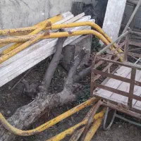 بالابر ساختمانی به همراه وسایل ساختمان