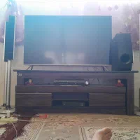 فروش تلویزیون همراه میز و سینمای خانگی|تلویزیون و پروژکتور|نجف‌آباد, صالح آباد|دیوار