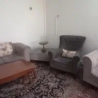 مبل راحتی چستر ۷ نفره به همراه پاف شیشه خور|مبلمان خانگی و میز عسلی|تهران, مسعودیه|دیوار