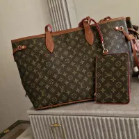کیف برند ال وی