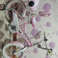 دوچرخه دخترانه و اسکوتر چرخدار
