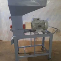 میکسر افقی خوراک دام و طیور ۱و۲و۳تن|ماشین‌آلات صنعتی|شاهین‌شهر, بوستان حافظ|دیوار