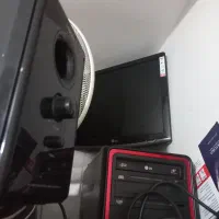 کامپیوتر با تمام لوازم