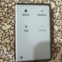 کیف پول سخت‌افزاری Ledger Stax