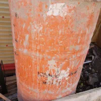 بشکه .و تخته بنایی