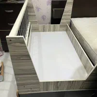 کنار تخت مادر