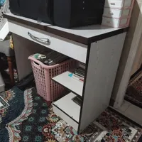 میز تحریر سالم