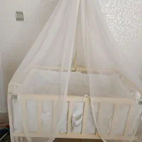 تخت و گهواره چوبی