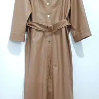 لباس زمستانه و پائیزه|لباس|رباط‌کریم, رباط‌کریم|دیوار